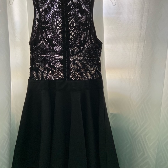 Used - Picture 2 of 2